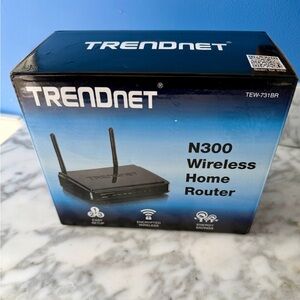NEW IN BOX- TRENDnet TEW-731BR 4-Port Wireless 300Mbps Home Router - Black